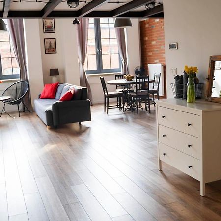 Redcity Loft Zyrardow Εξωτερικό φωτογραφία